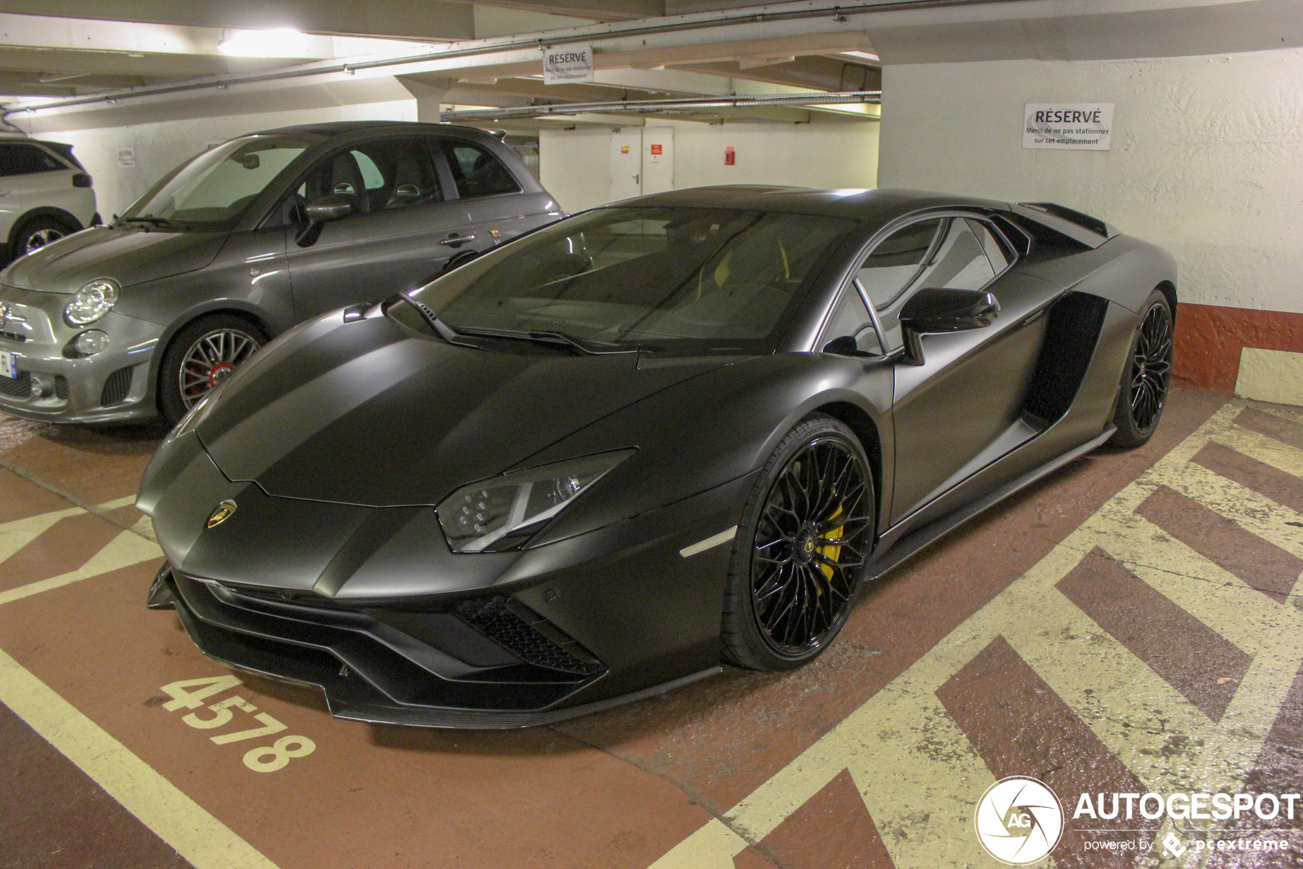 Lamborghini Aventador S LP740-4