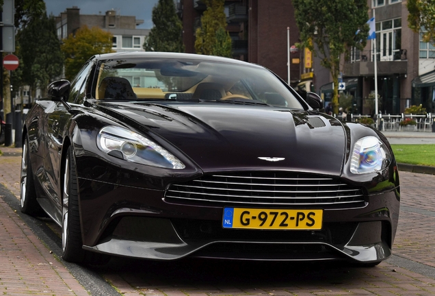 Aston Martin Vanquish 2013