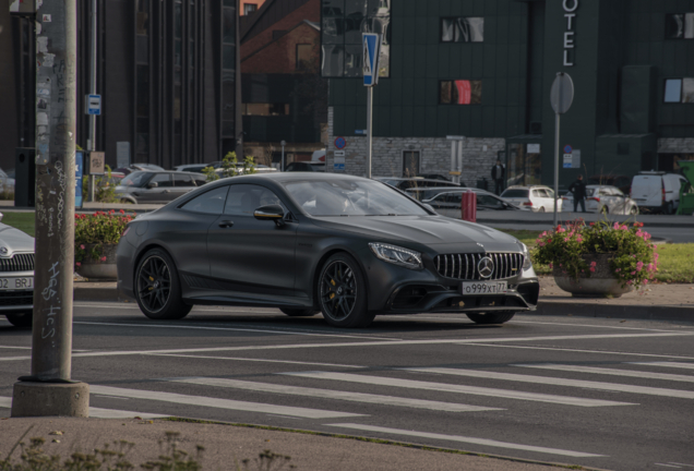 Mercedes-AMG S 63 Coupé C217 2018 Yellow Night Edition