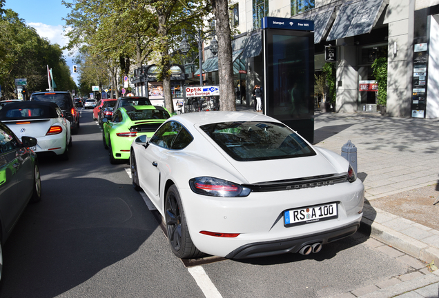 Porsche 718 Cayman S