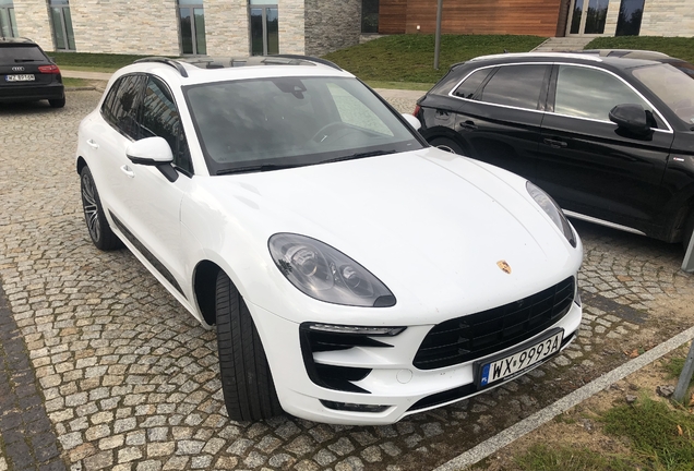 Porsche 95B Macan Turbo