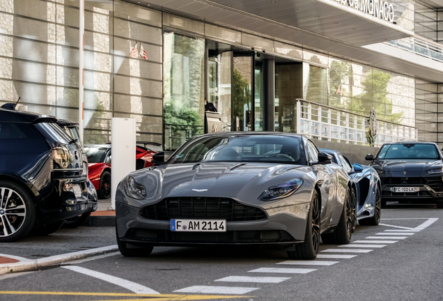 Aston Martin DB11 AMR