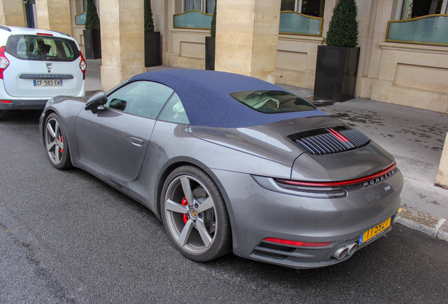 Porsche 992 Carrera 4S Cabriolet