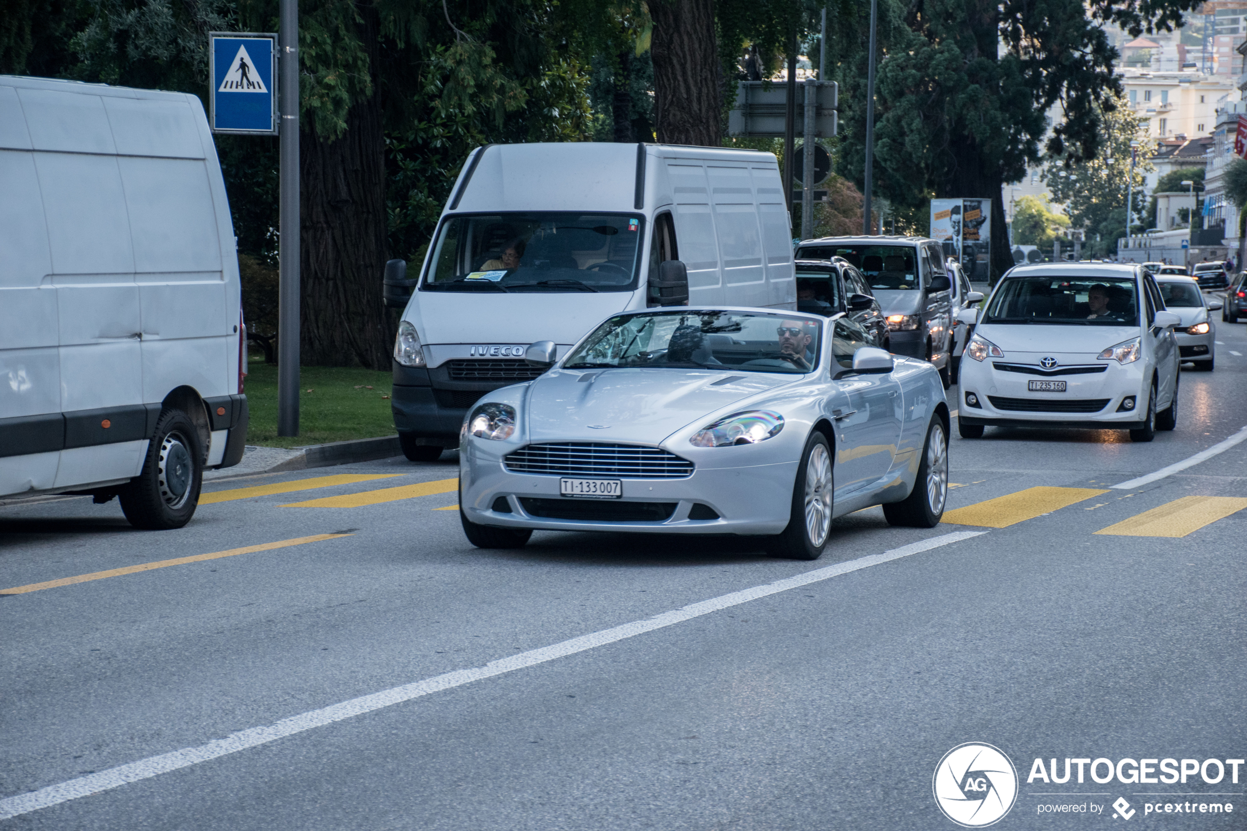 Aston Martin DB9 Volante