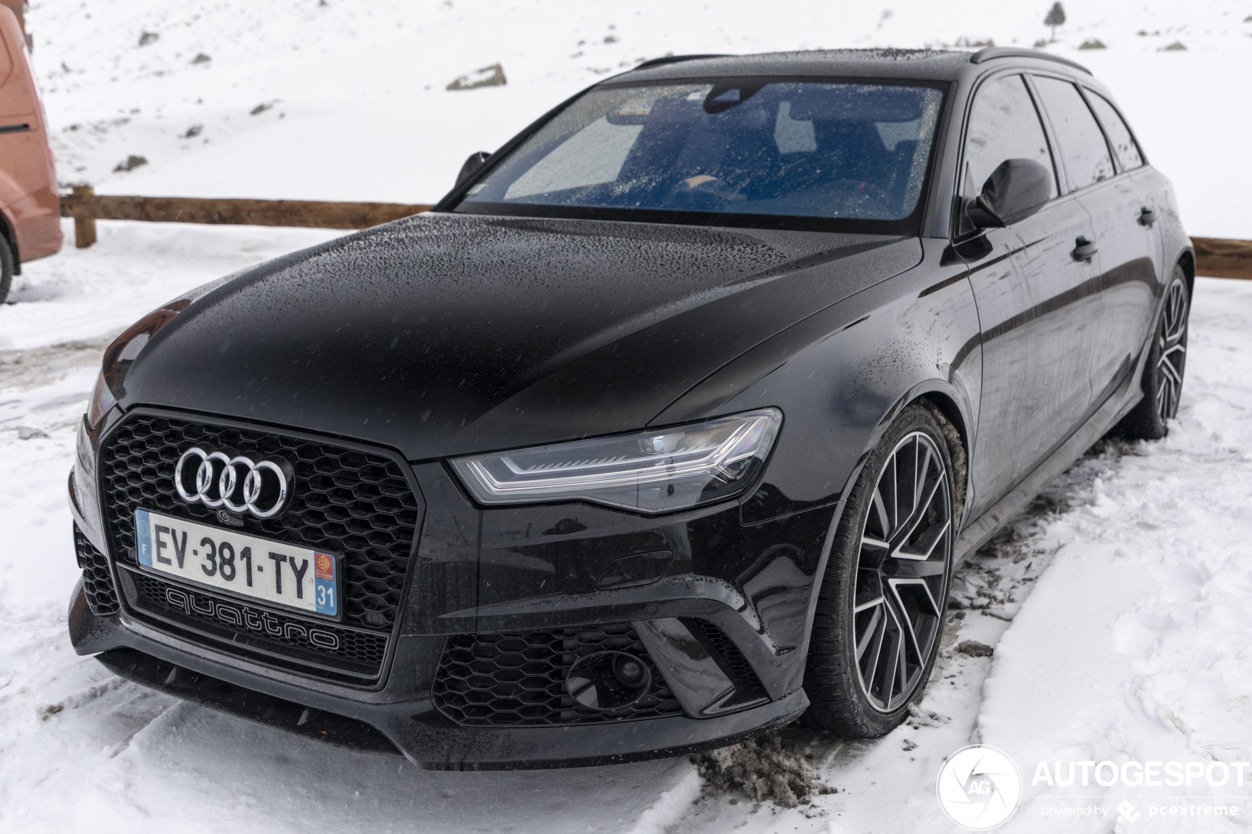 Audi RS6 Avant C7 2015