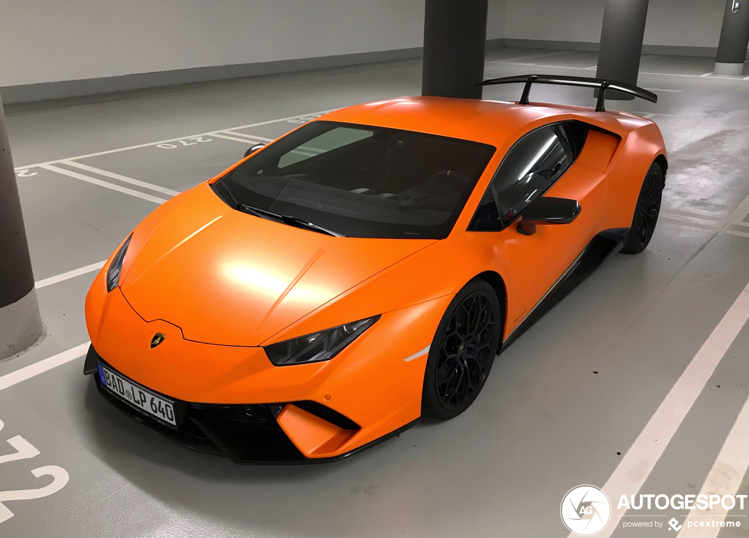 Lamborghini Huracán LP640-4 Performante