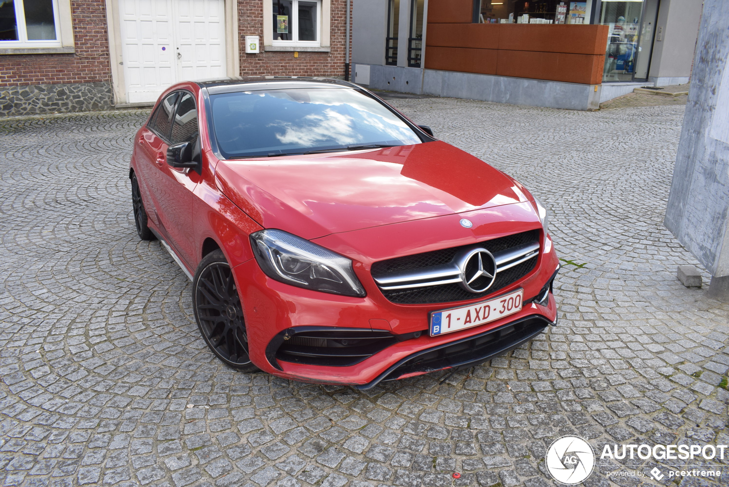 Mercedes-AMG A 45 W176 2015