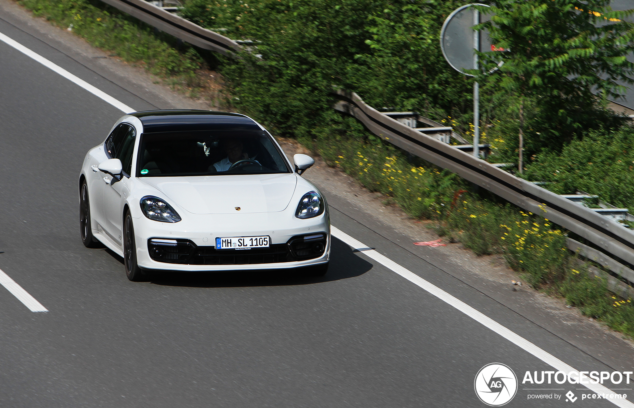 Porsche 971 Panamera GTS Sport Turismo