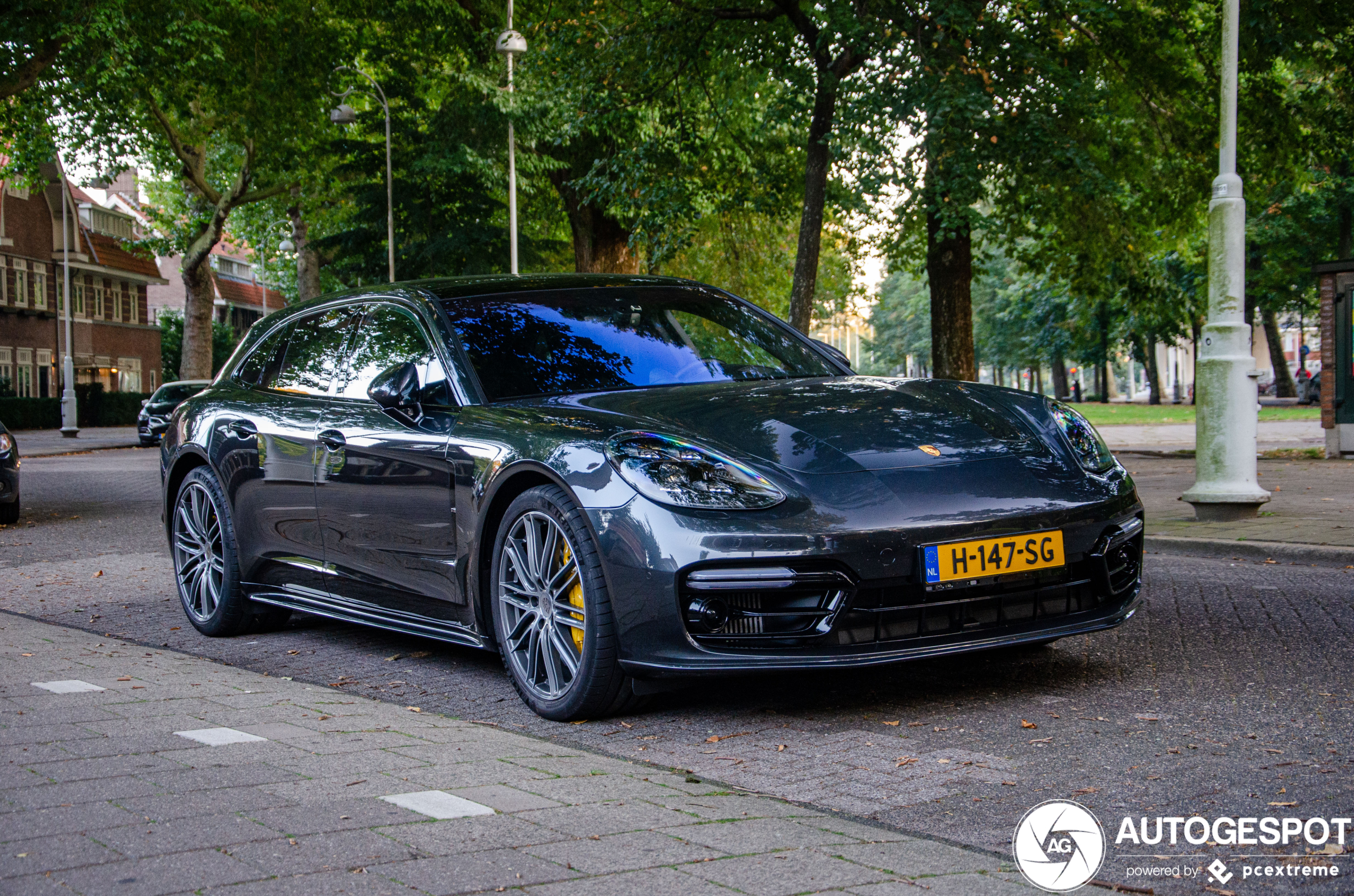 Porsche 971 Panamera Turbo S E-Hybrid Sport Turismo