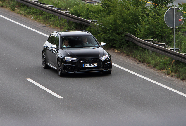 Audi RS4 Avant B9