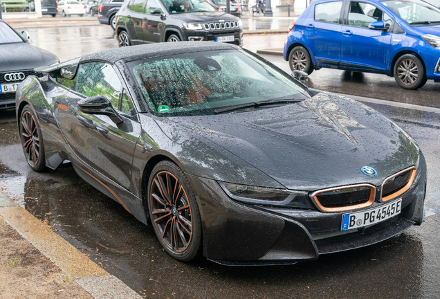 BMW i8 Roadster Ultimate Sophisto Edition