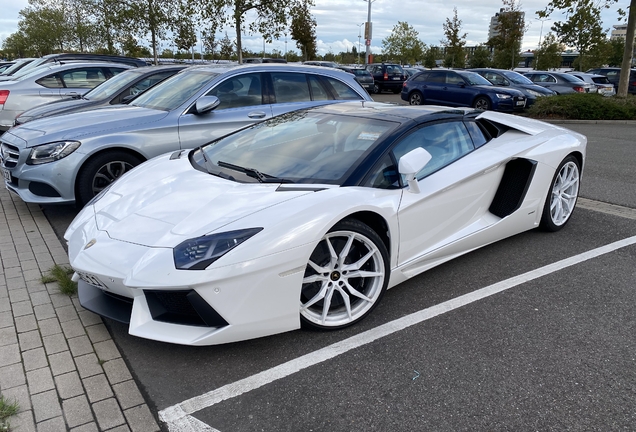 Lamborghini Aventador LP700-4 Roadster