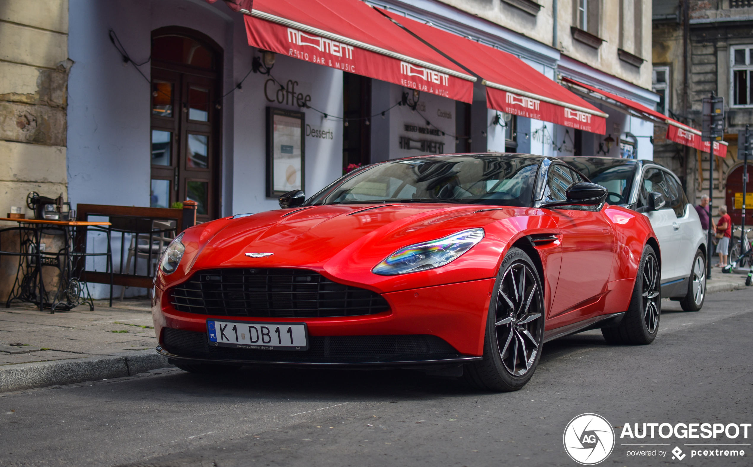 Aston Martin DB11