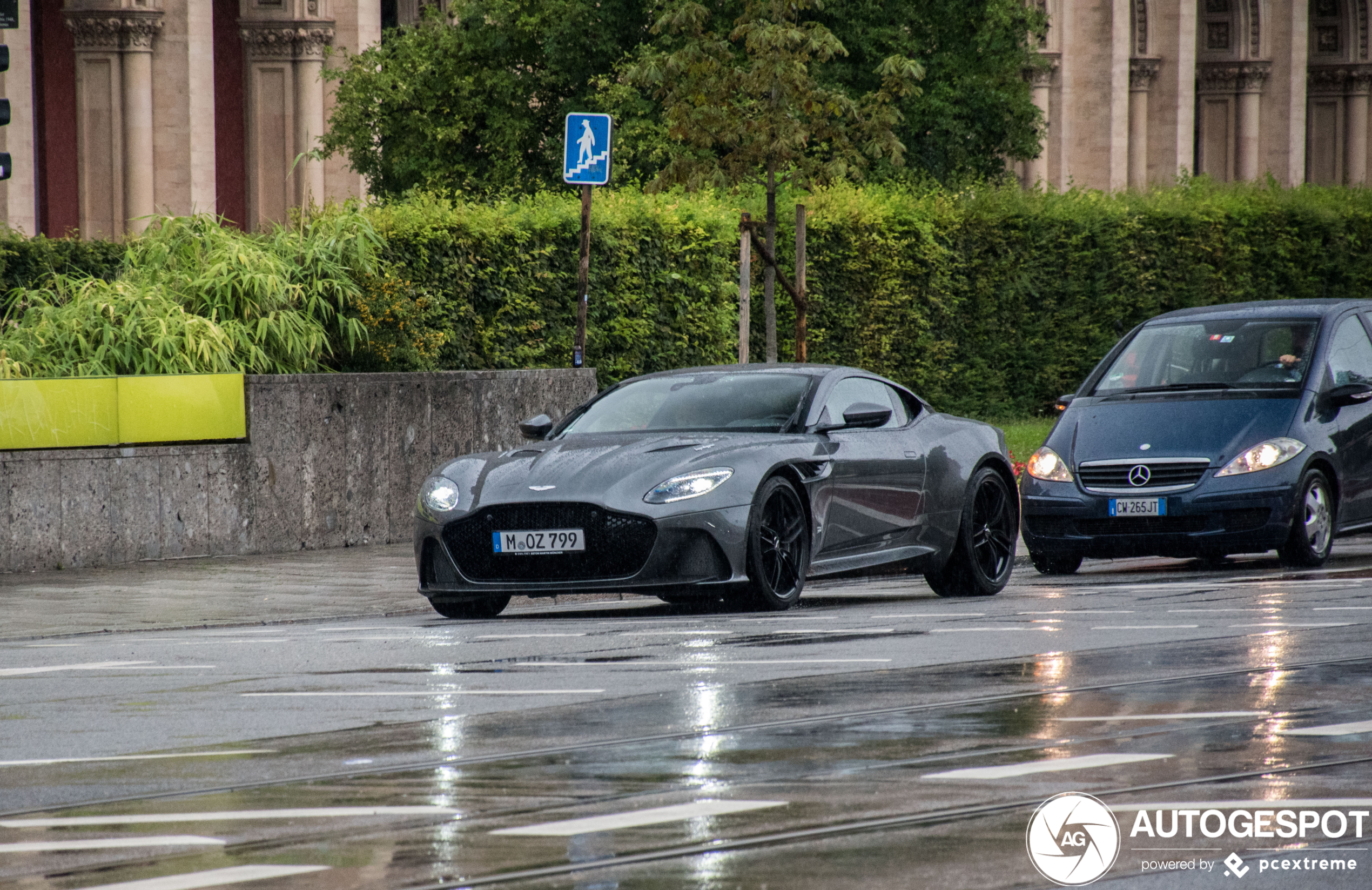 Aston Martin DBS Superleggera