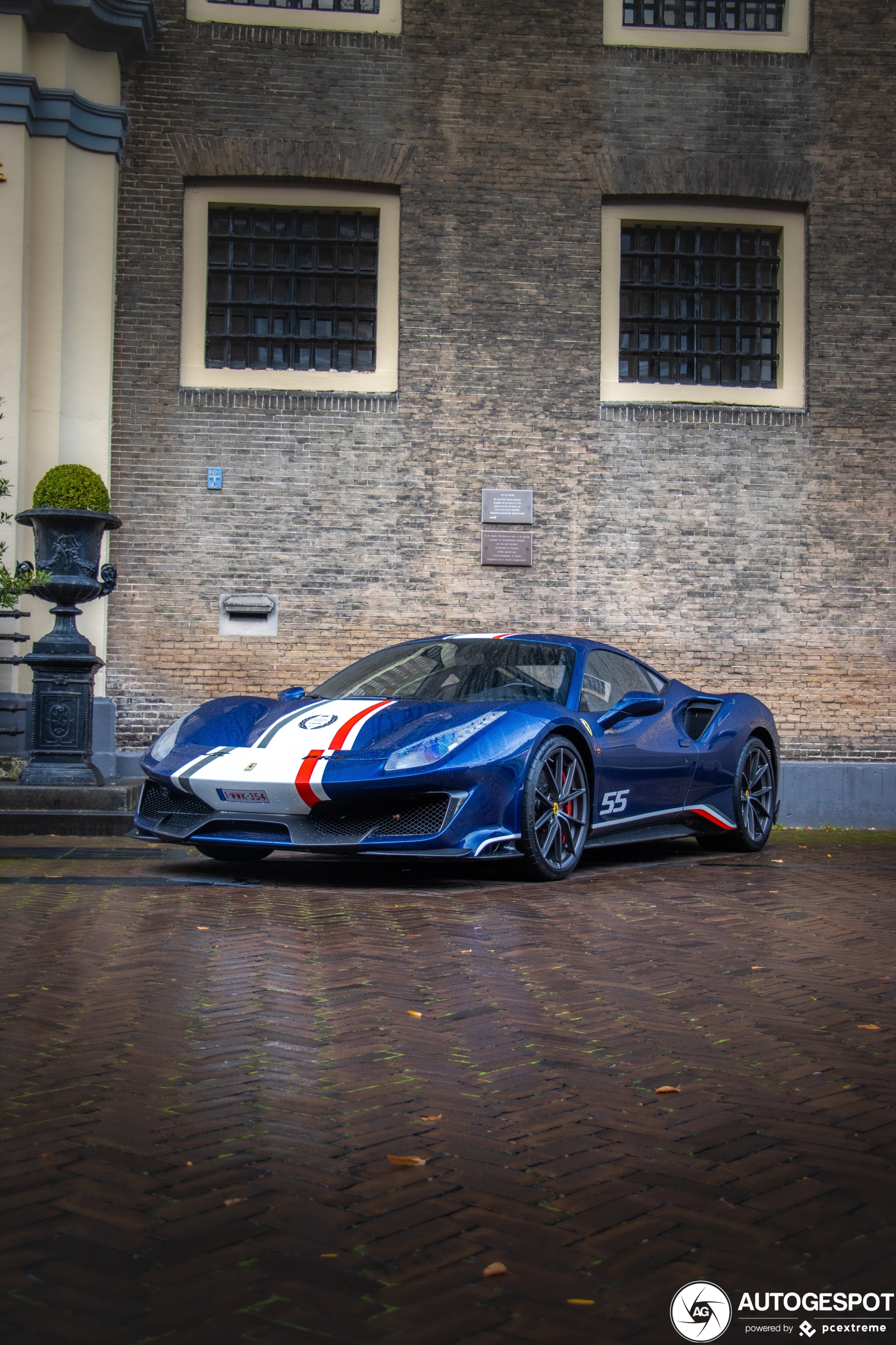 Ferrari 488 Pista Piloti