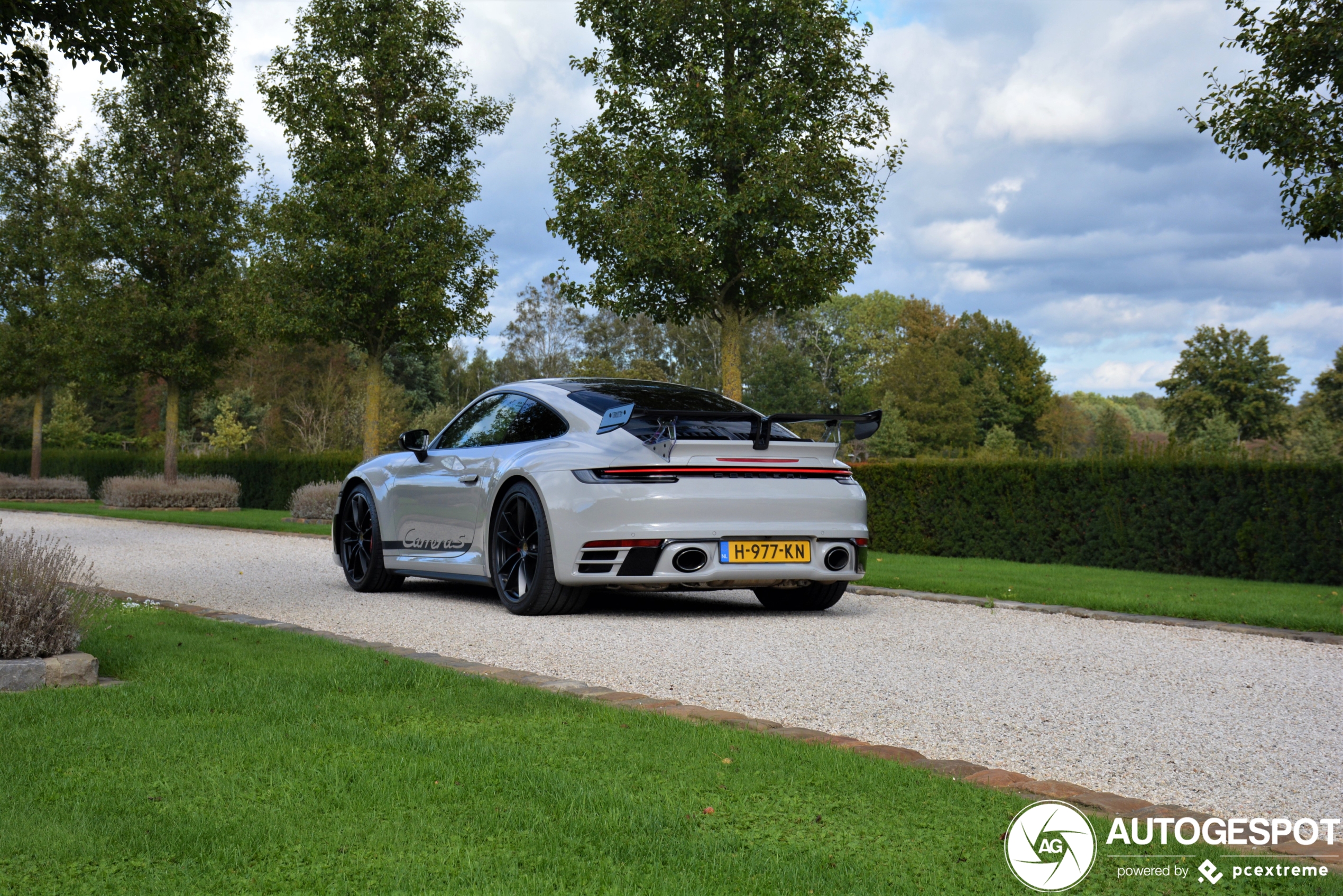 Porsche 992 Carrera S van Techart is lekker afgetraind