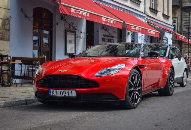 Aston Martin DB11