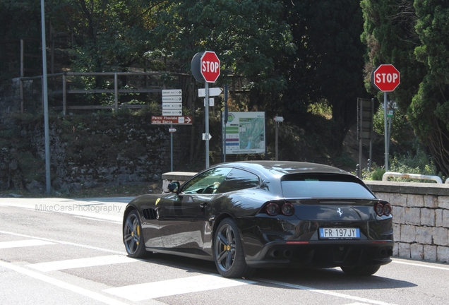 Ferrari GTC4Lusso