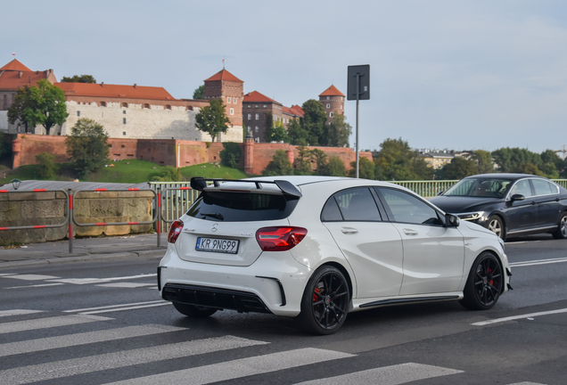 Mercedes-AMG A 45 W176 2015