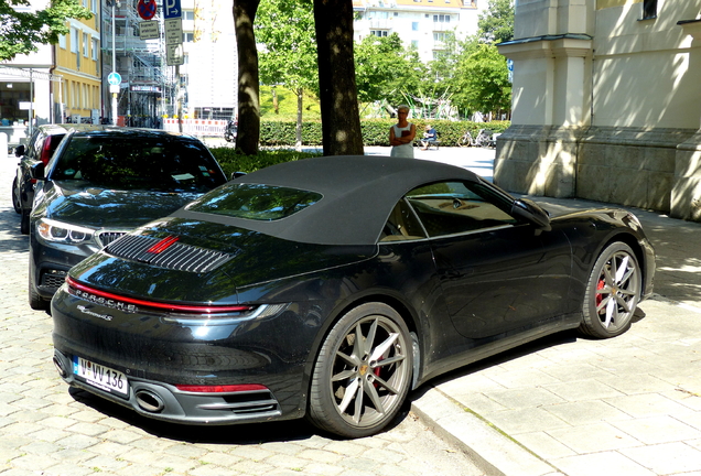 Porsche 992 Carrera 4S Cabriolet