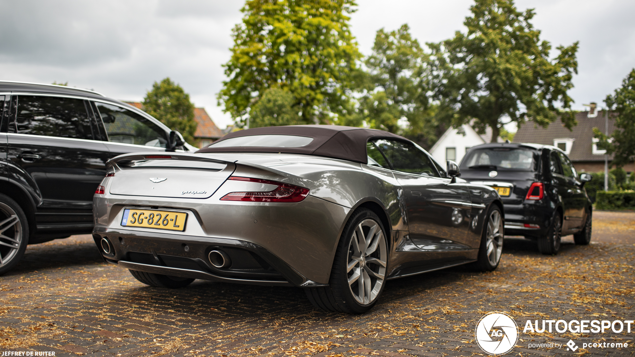 Aston Martin Vanquish Volante