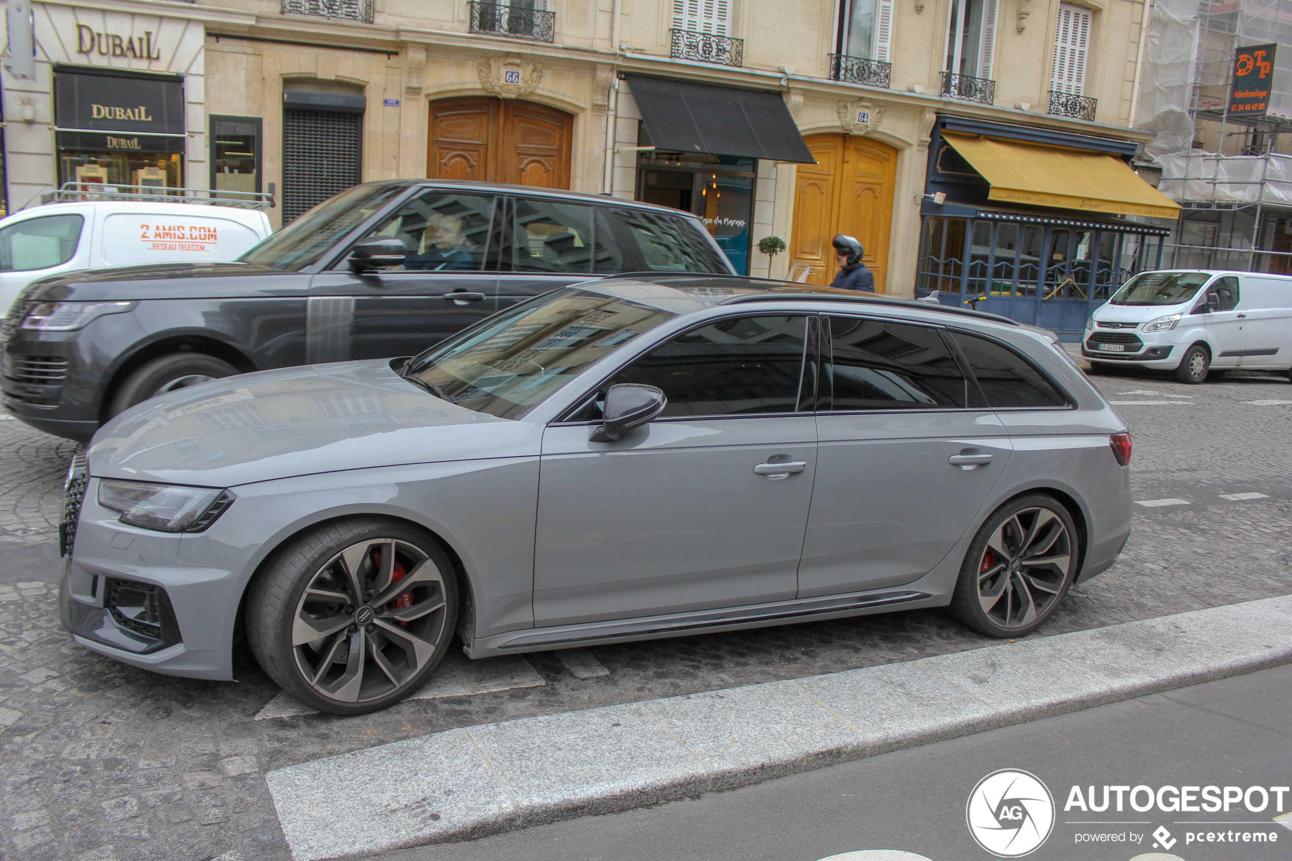 Audi RS4 Avant B9