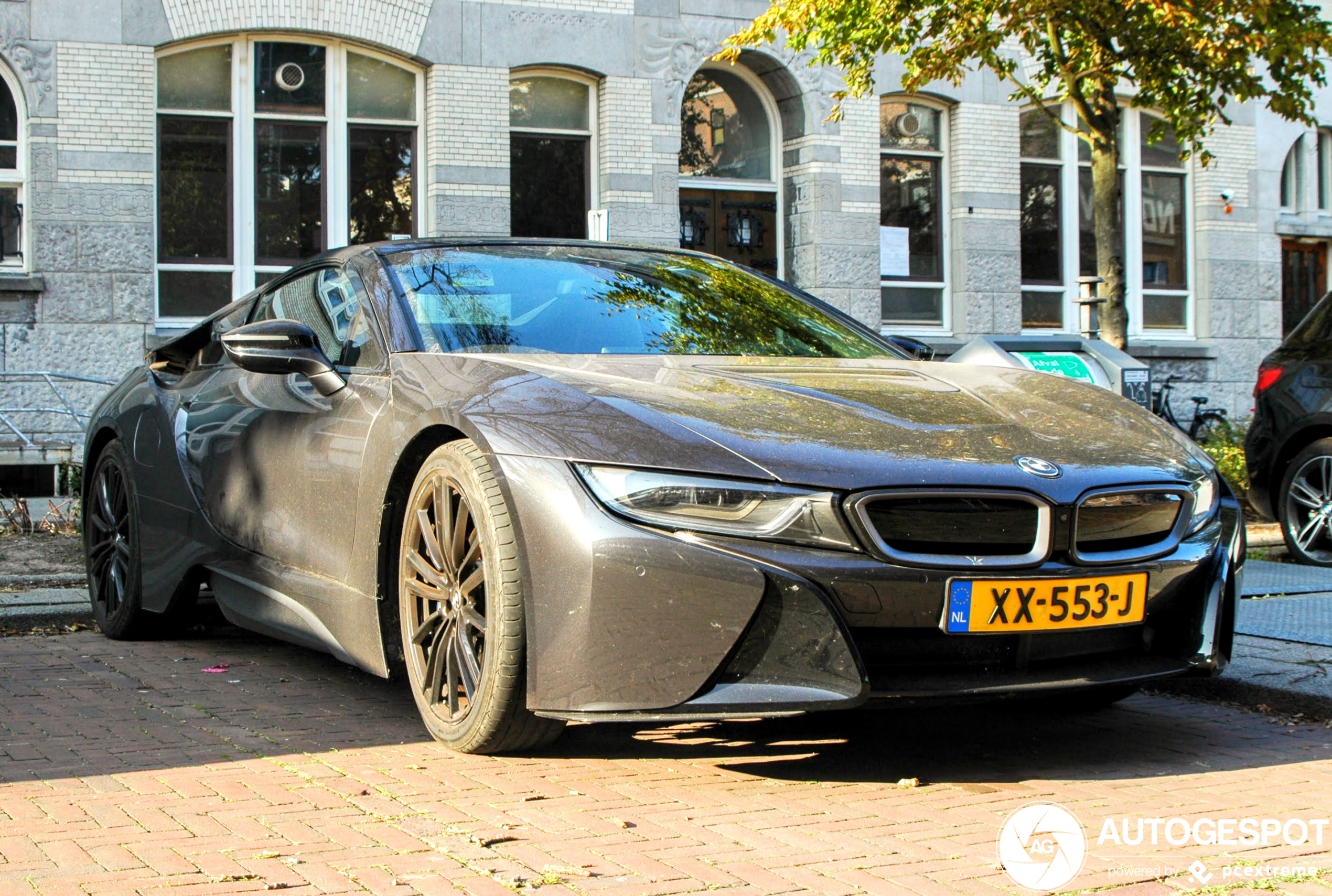 BMW i8 Roadster