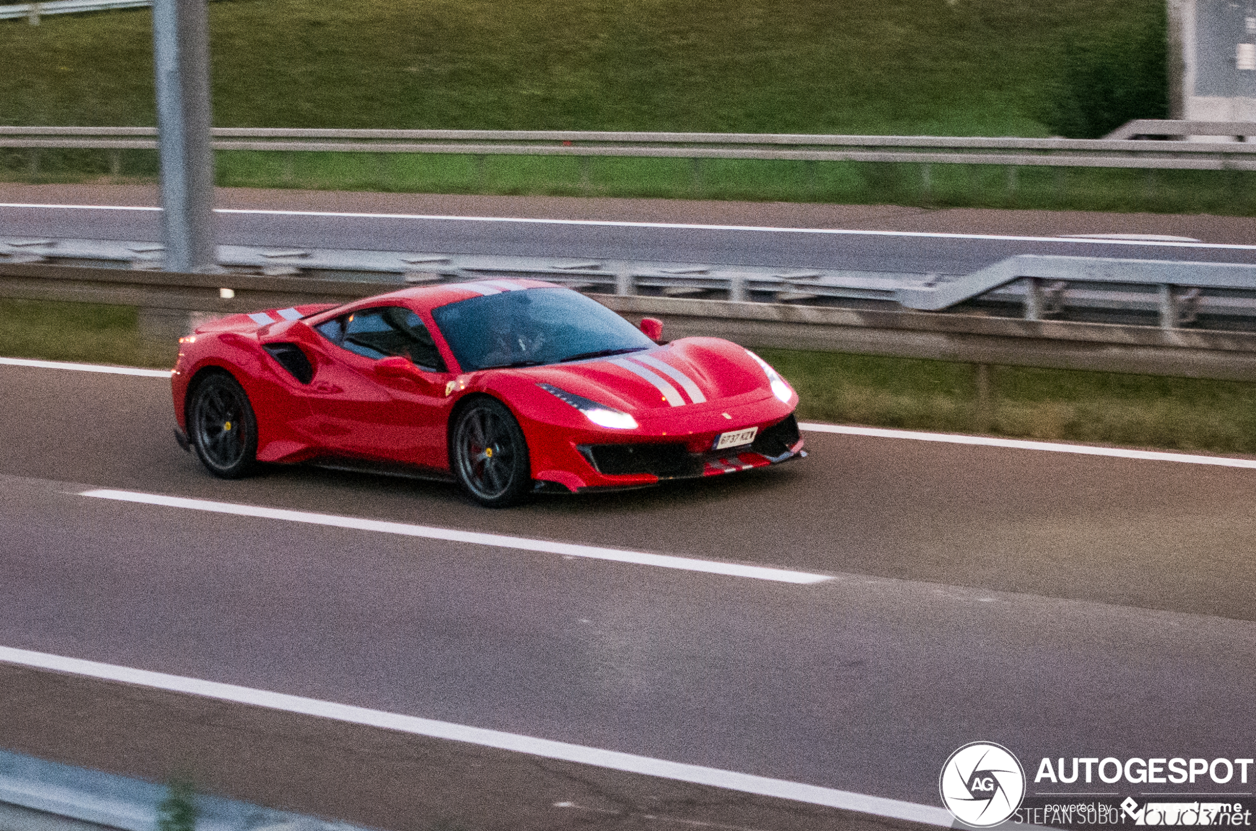 Ferrari 488 Pista