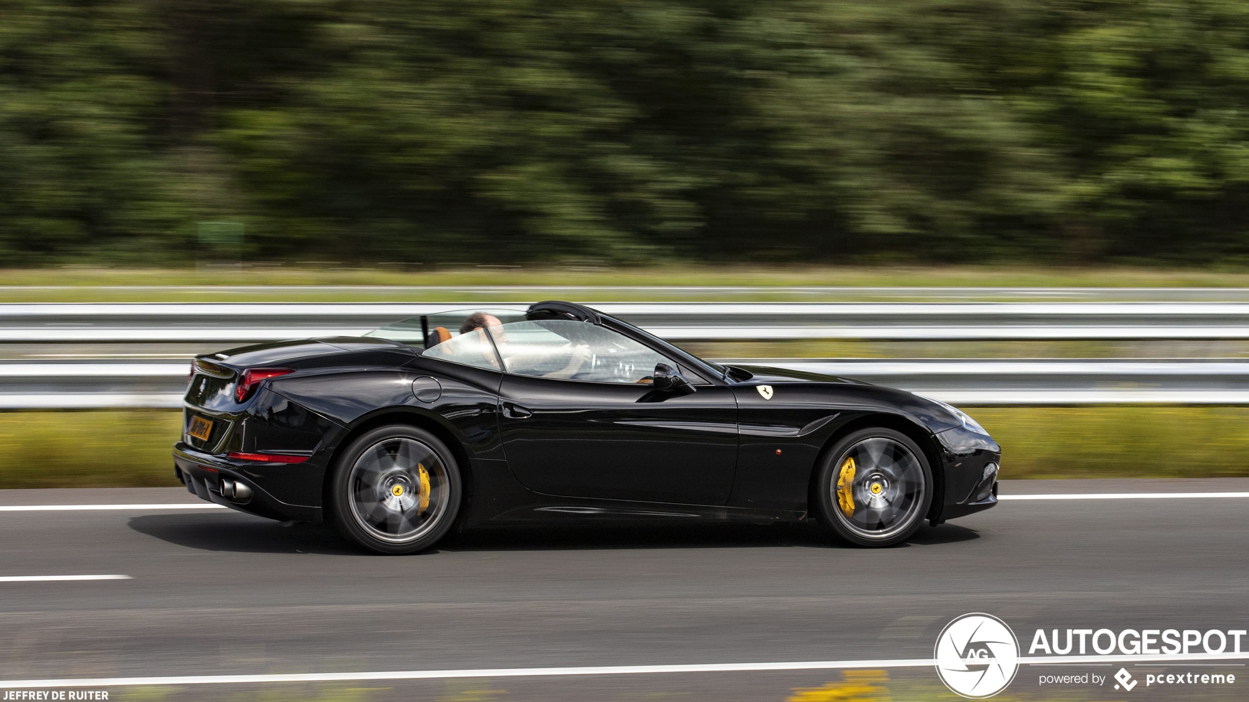 Ferrari California T