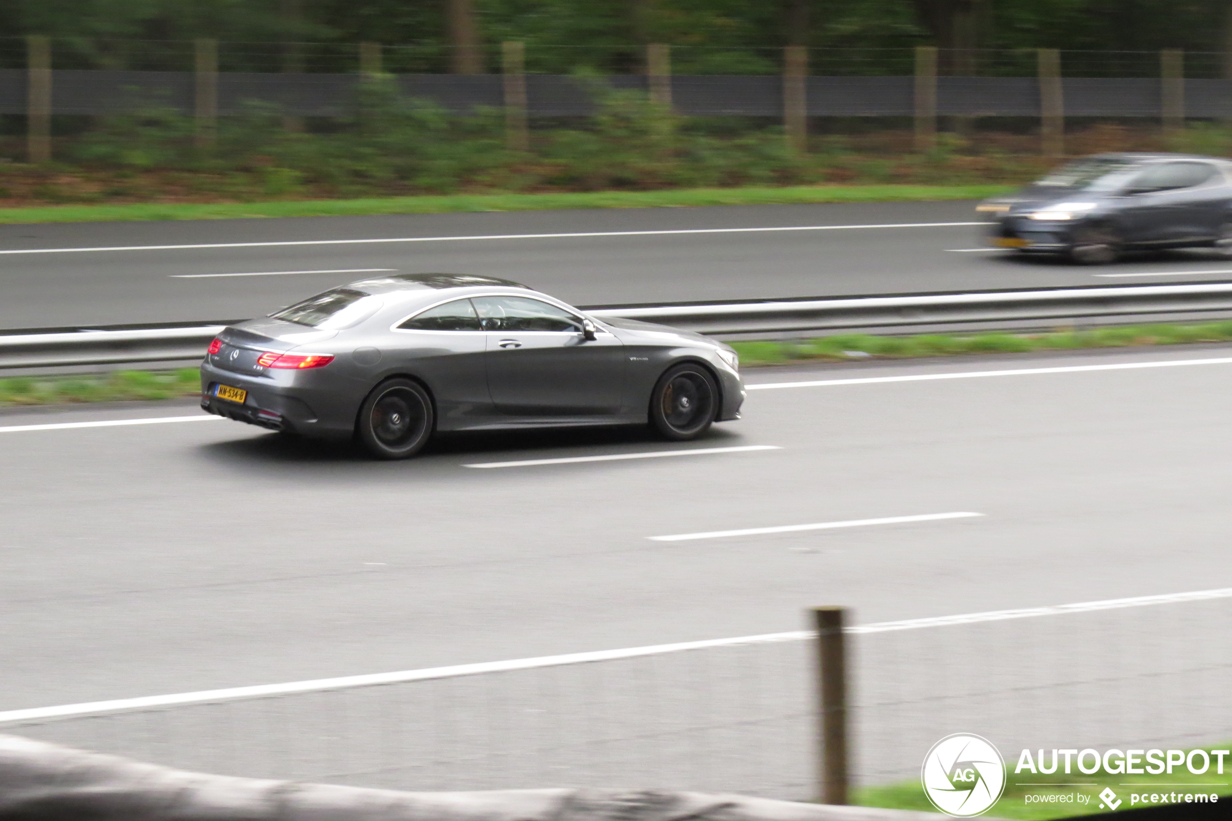 Mercedes-AMG S 63 Coupé C217