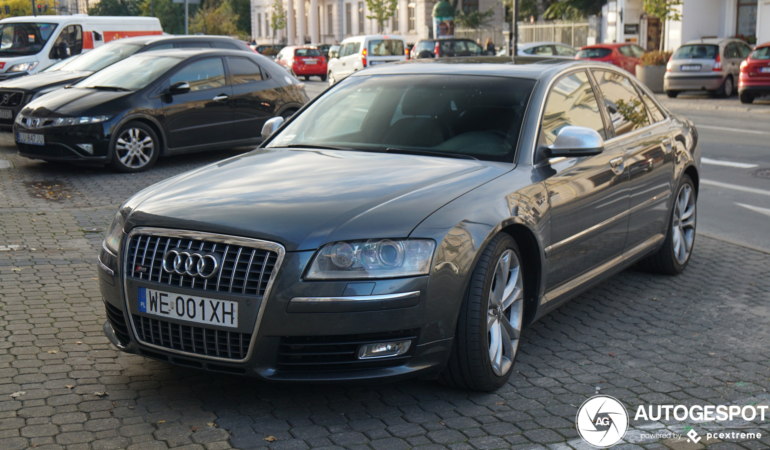 Audi S8 D3