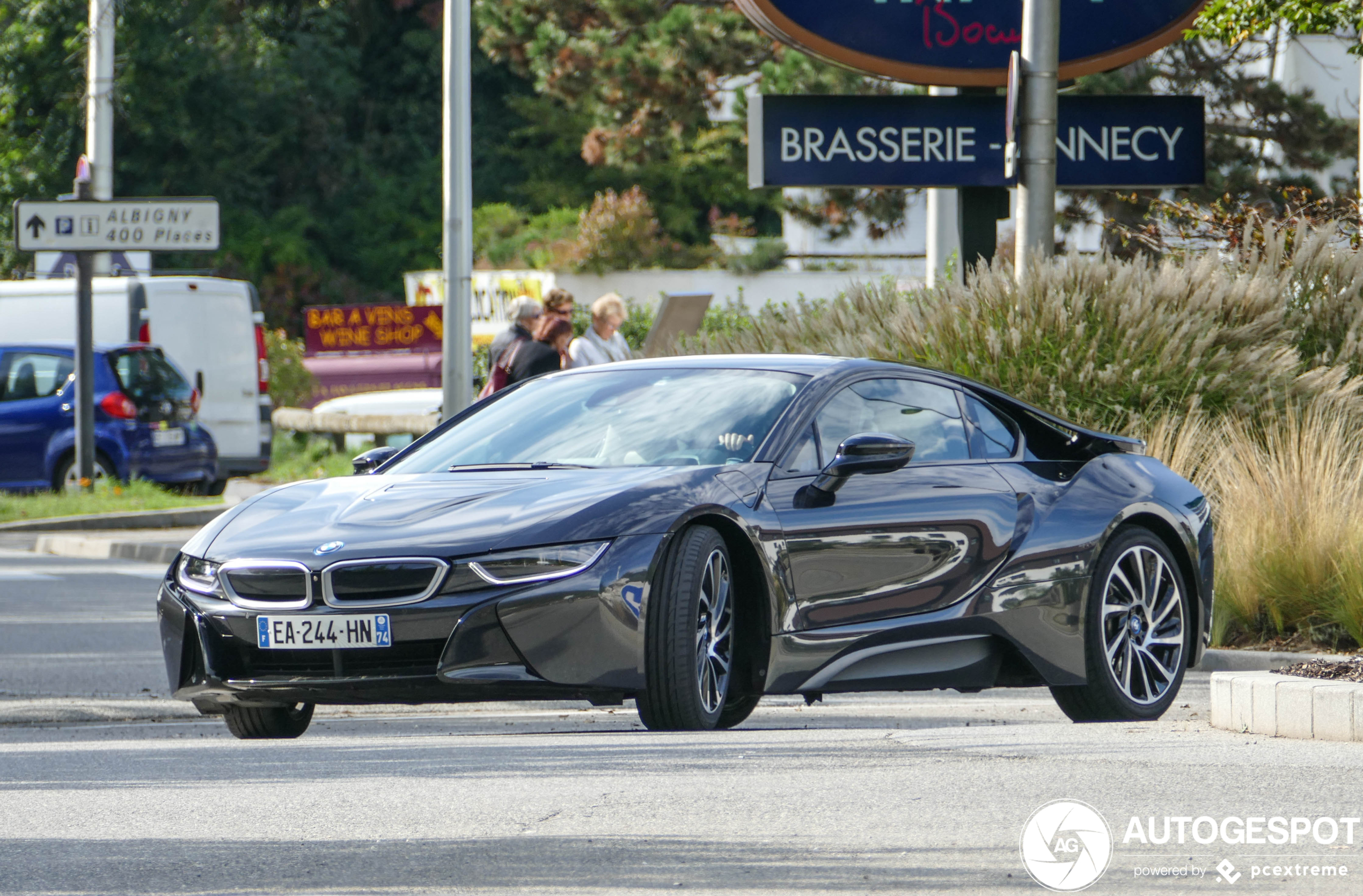 BMW i8