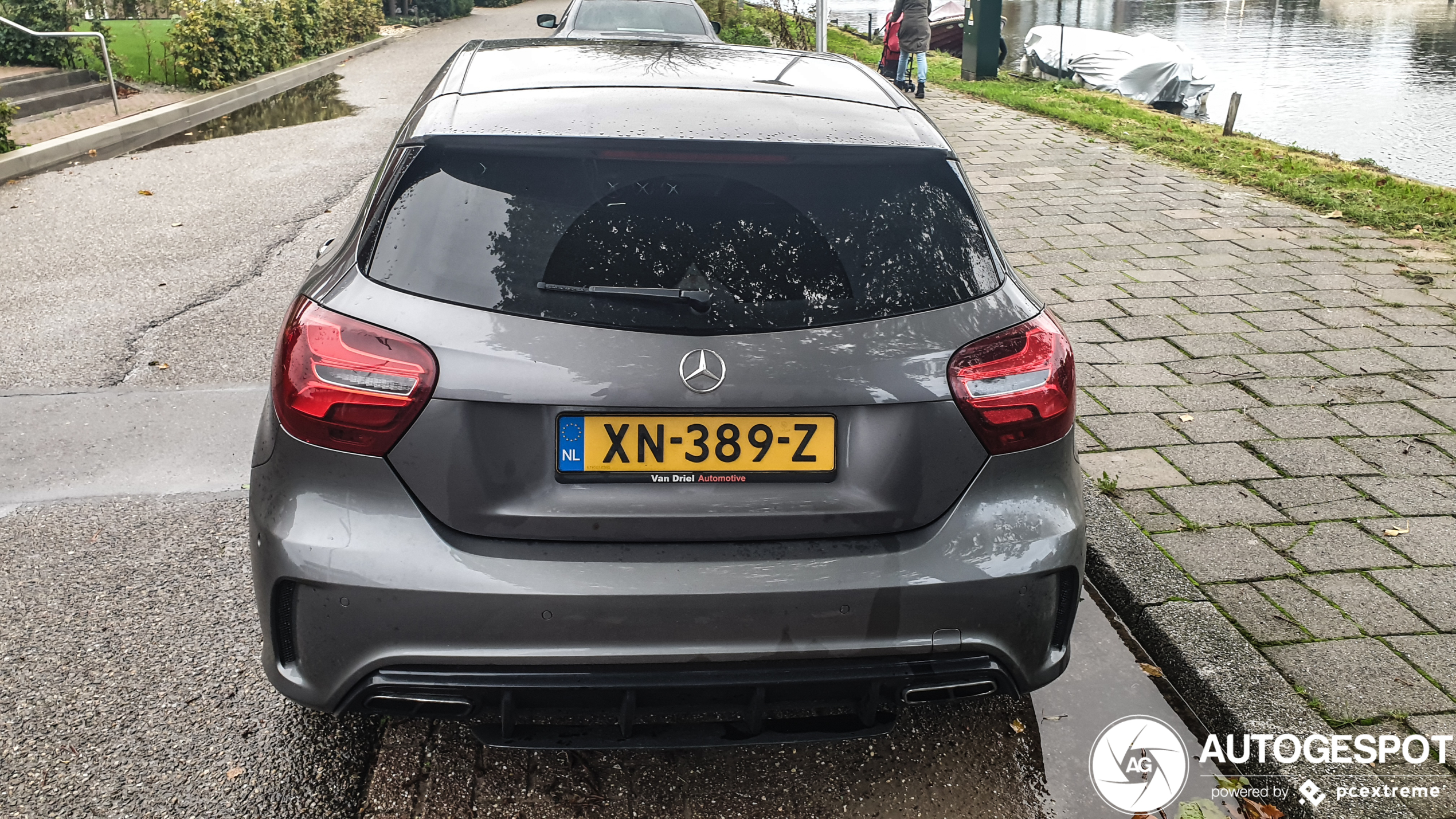 Mercedes-AMG A 45 W176 2015