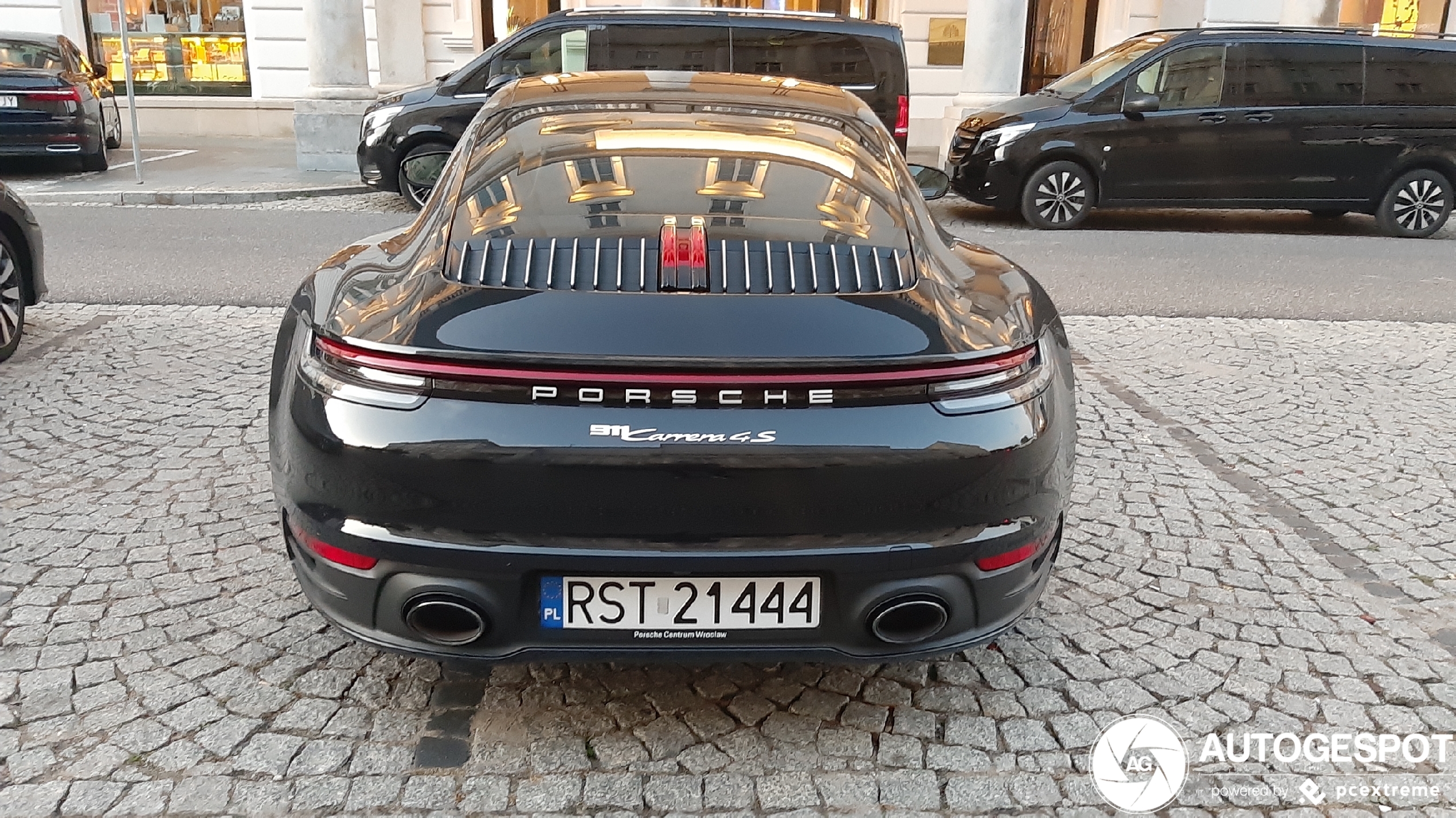 Porsche 992 Carrera 4S