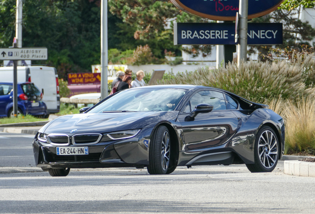 BMW i8