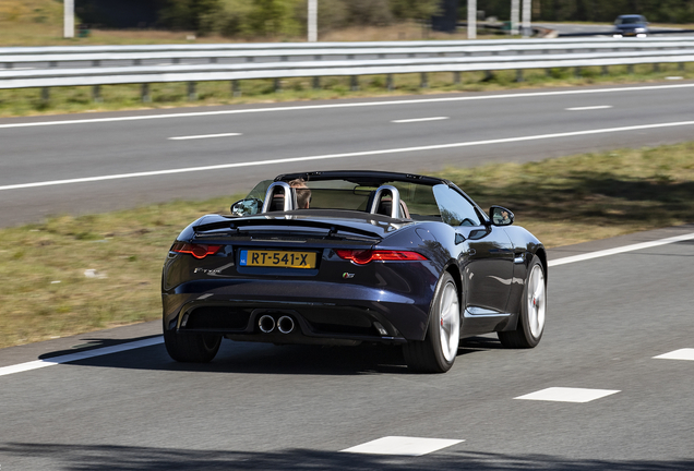 Jaguar F-TYPE S Convertible