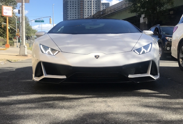 Lamborghini Huracán LP640-4 EVO Spyder