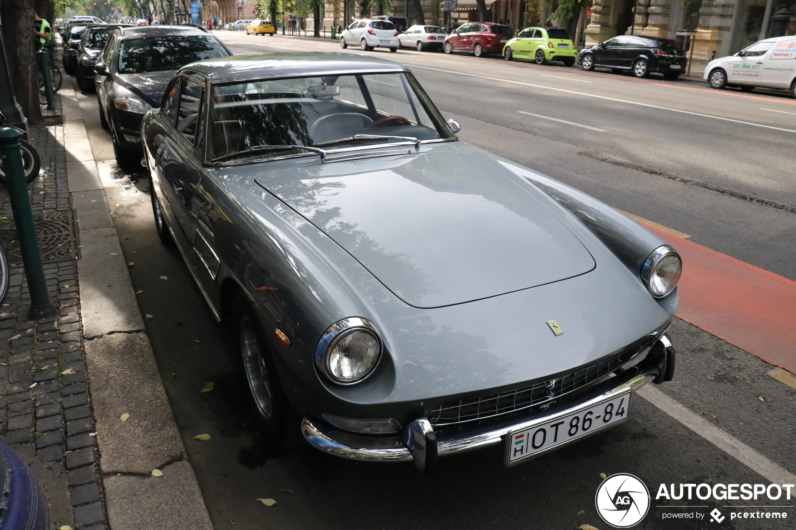 Ferrari 330 GT 2+2 Series II