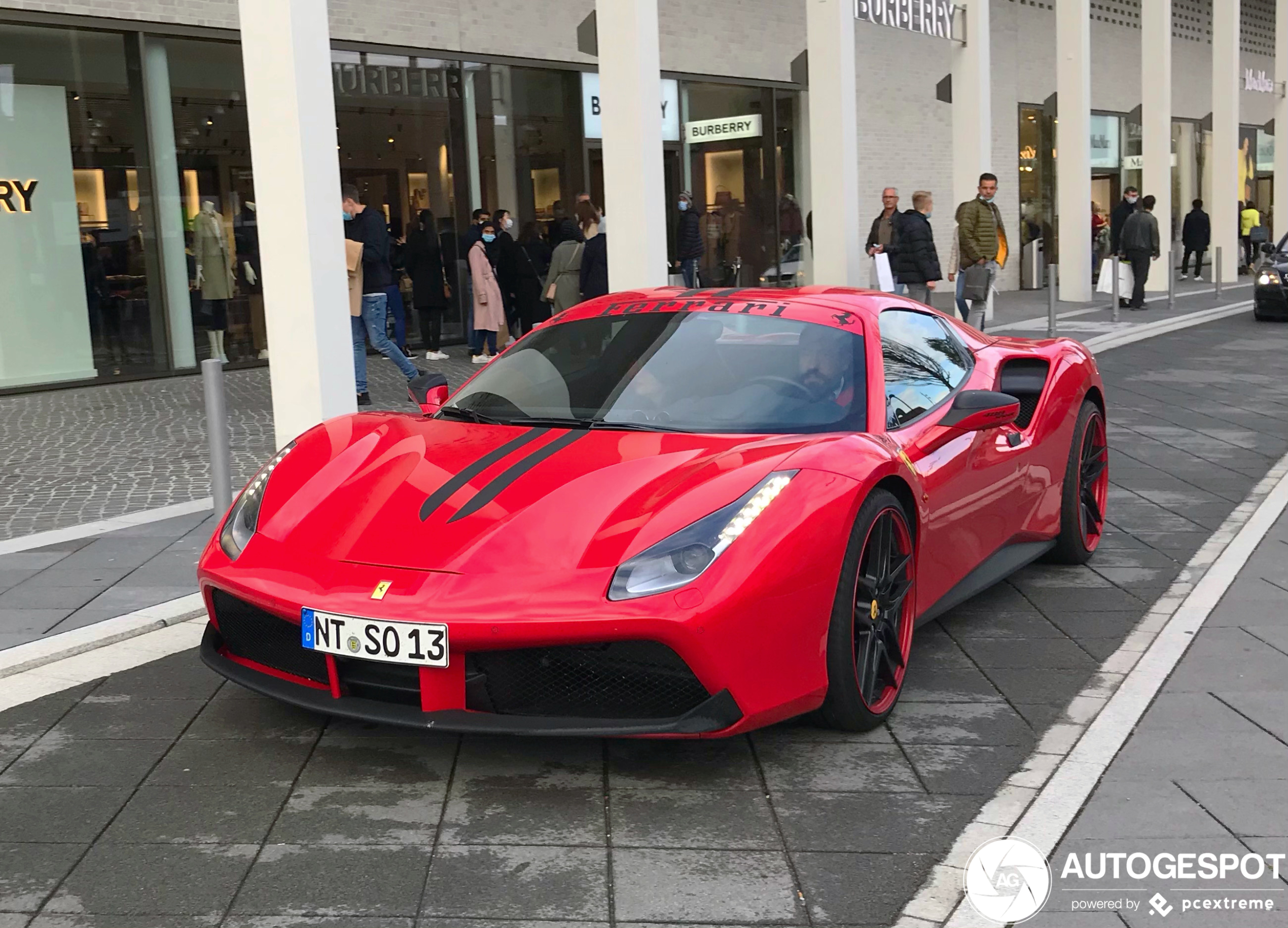 Ferrari 488 Spider Novitec Rosso