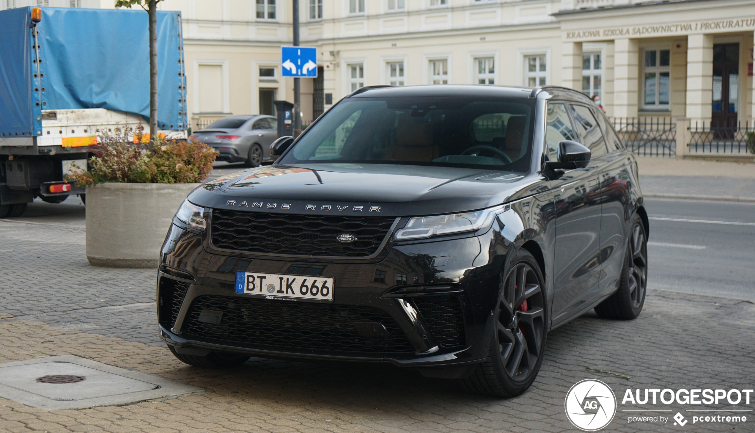 Land Rover Range Rover Velar SVAutobiography