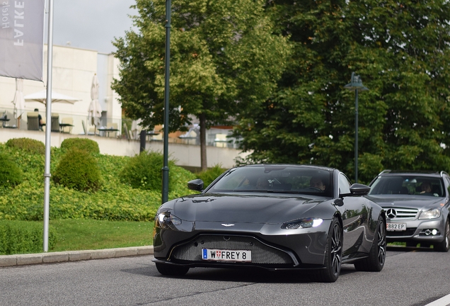 Aston Martin V8 Vantage 2018