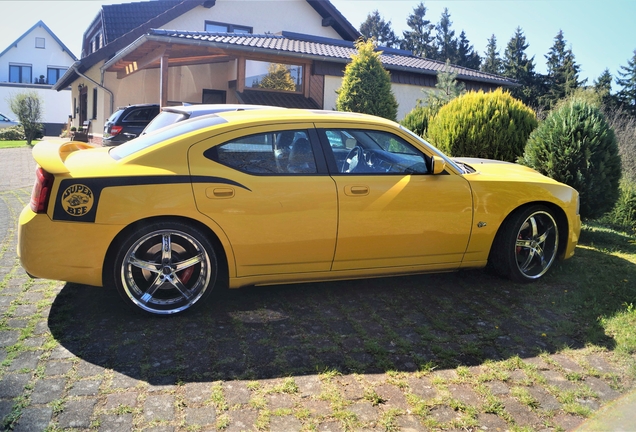 Dodge Charger SRT-8 Super Bee