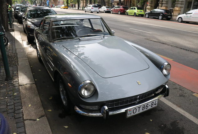 Ferrari 330 GT 2+2 Series II