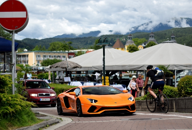 Lamborghini Aventador S LP740-4