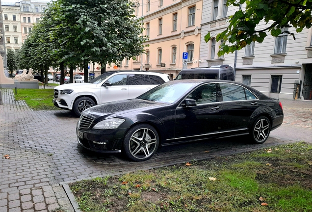 Mercedes-Benz S 63 AMG W221 2011