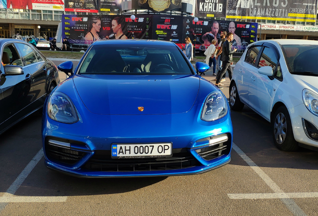 Porsche 971 Panamera Turbo