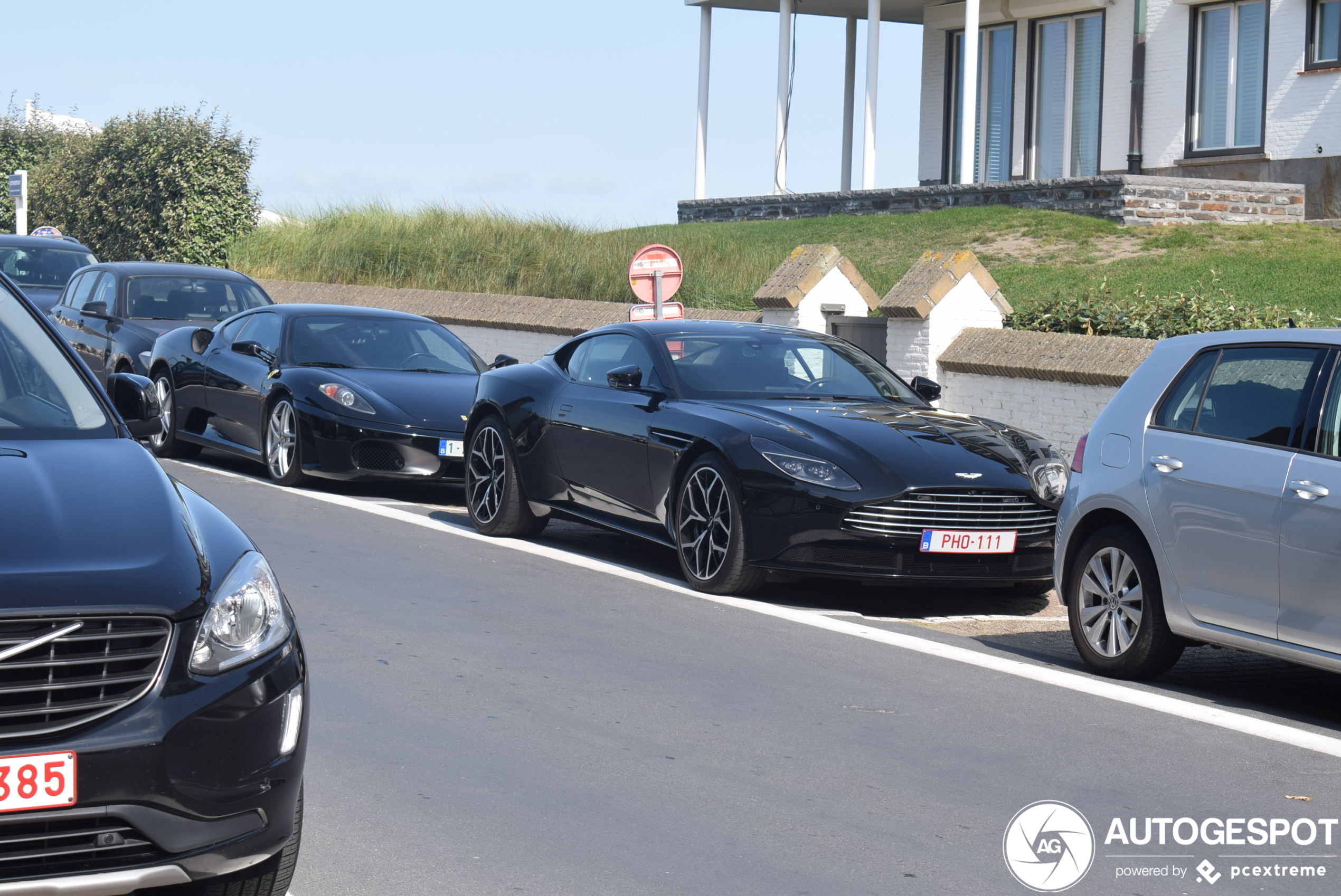 Aston Martin DB11 V8