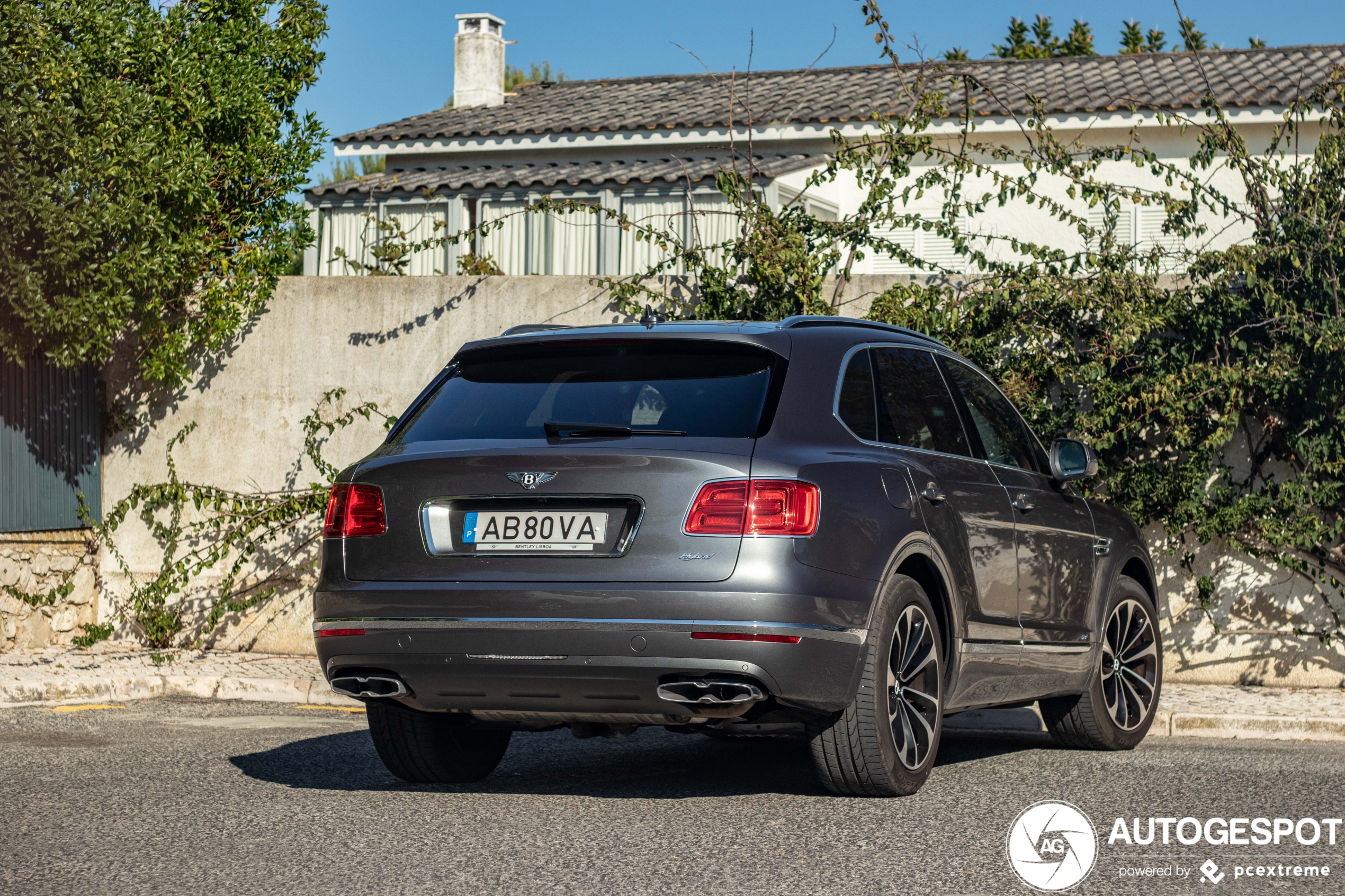 Bentley Bentayga Hybrid