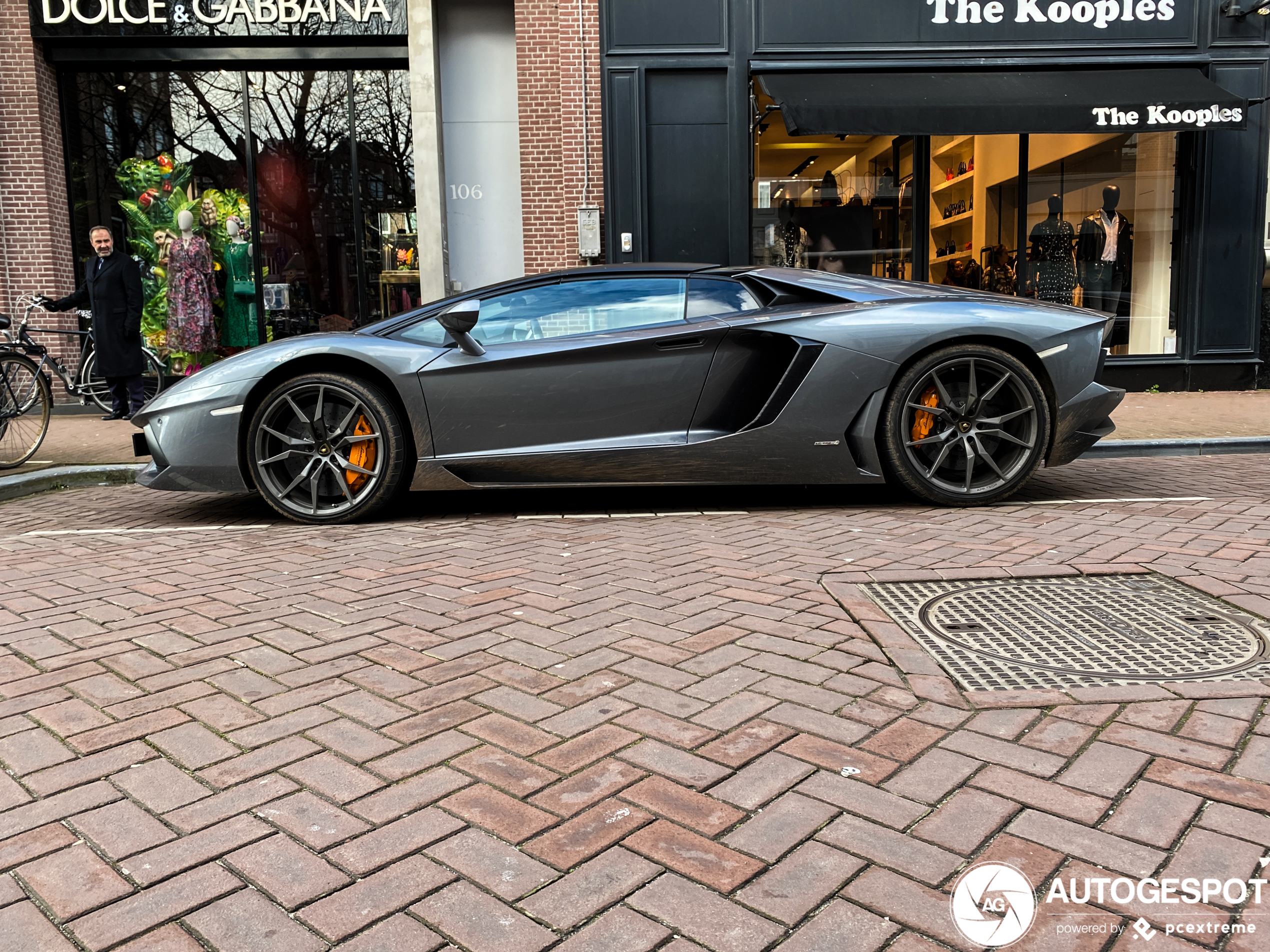 Lamborghini Aventador LP700-4 Roadster