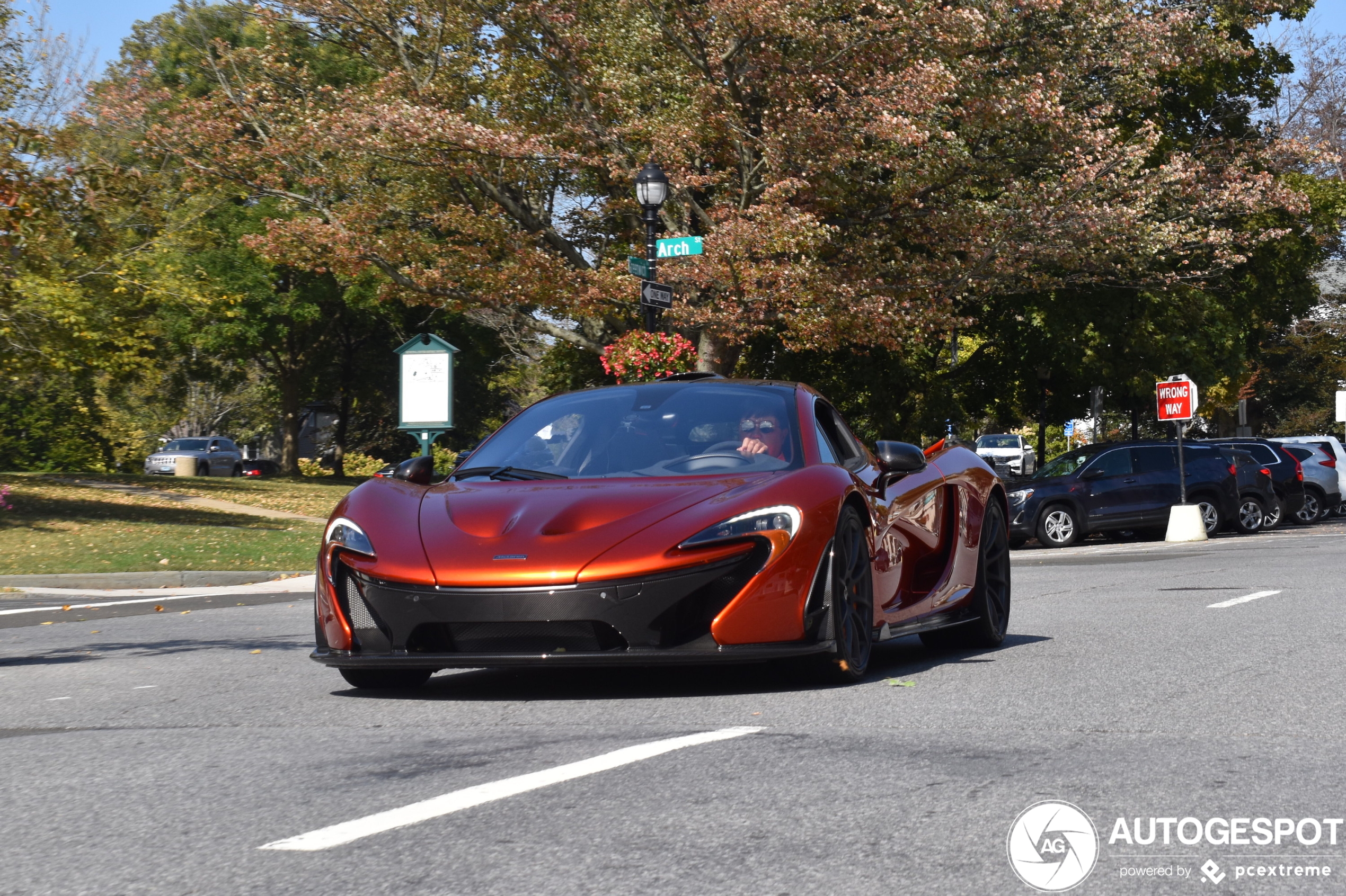 McLaren P1